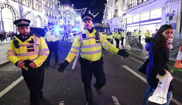 Τι συνέβη απόψε στο Λονδίνο και πώς επικράτησε πανικός για κάτι που μάλλον δεν έγινε ποτέ