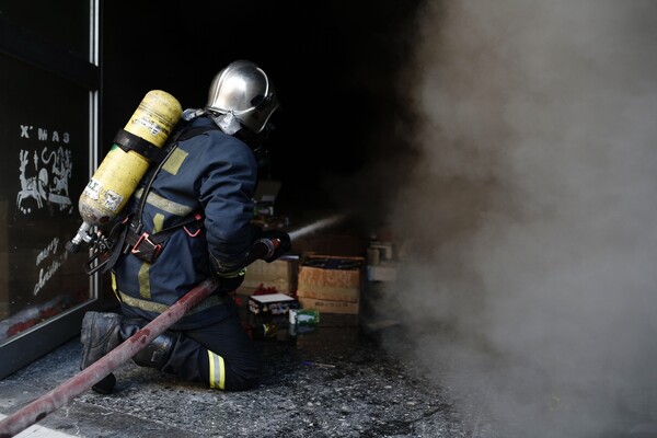 Στόχος εμπρηστών τεχνική εταιρία στην Καλαμαριά