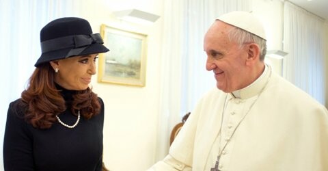 Η Κριστίνα Φερνάντες ζήτησε την παρέμβαση του Πάπα για τις νήσους Φώκλαντ