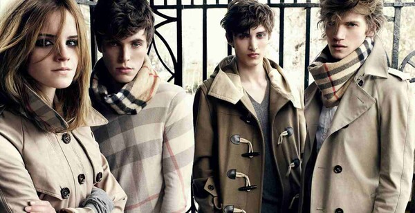 «Ό ἔχων δύο χιτῶνας…Burberry κατά προτίμηση»