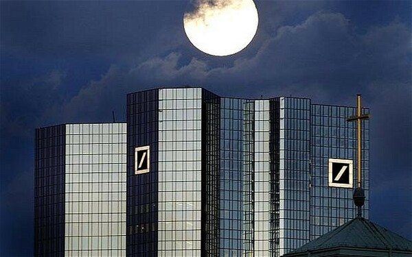 Έρευνα στην Deutsche Bank, για απόκρυψη ζημιών 12 δις