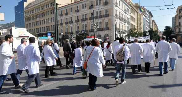 Πενταπλάσιοι την περίοδο της κρίσης οι γιατροί που μετανάστευσαν