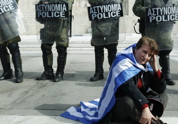Τρεις φορές πιο σκληρή η λιτότητα στην Ελλάδα από την Ιρλανδία