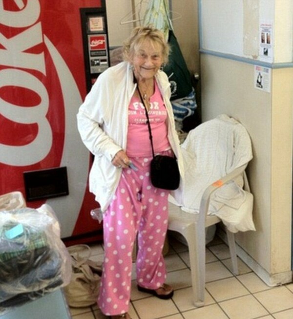 Διαμέρισμα σε 87χρονη άστεγη αγόρασε ο Ζακ Γαλυφιανάκης