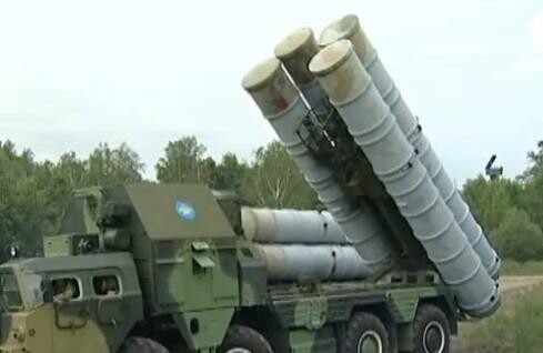 Η Ρωσία στέλνει πυραύλους S -300 στο καθεστώς Άσαντ