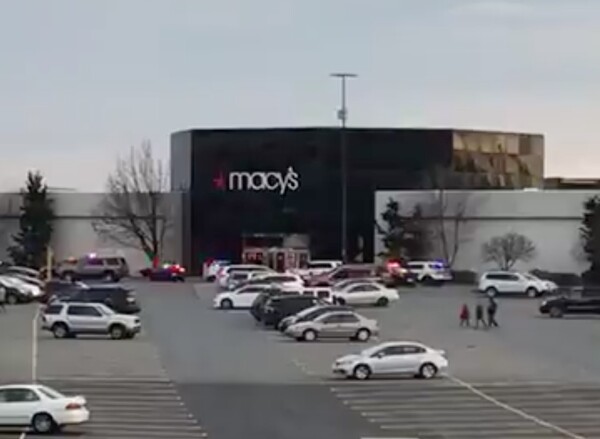 Πυροβολισμοί σε εμπορικό κέντρο στη Νέα Υόρκη- Δύο τραυματίες