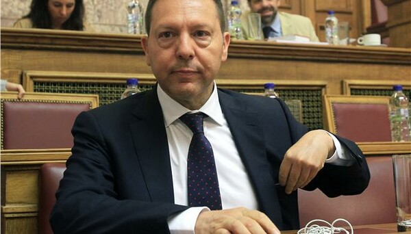 Απειλές Στουρνάρα σε όσους αναμεταδίδουν ΕΡΤ