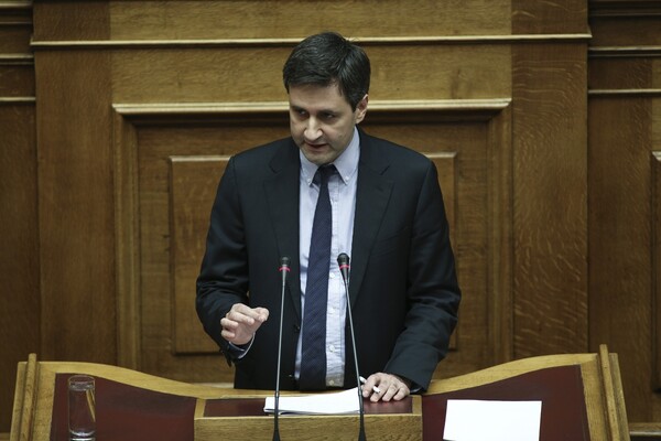 Mείωση του ΦΠΑ για οίκους ευγηρίας και μονάδες φροντίδας ΑμΕΑ ανακοίνωσε ο Χουλιαράκης