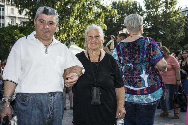 Το μεγάλο πάρτι του Pride στο Σύνταγμα: Βίντεο και φωτογραφίες από την γιορτή αγάπης στην Αθήνα