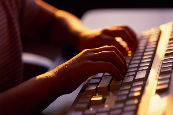 Σύλληψη διαχειριστή Ελληνικού site κατεβάσματος