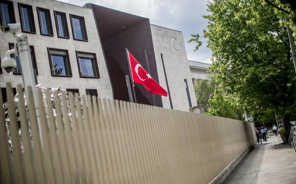 Αίρονται και από την πλευρά της Τουρκίας οι περιορισμοί στην έκδοση θεωρήσεων εισόδου για Αμερικανούς πολίτες