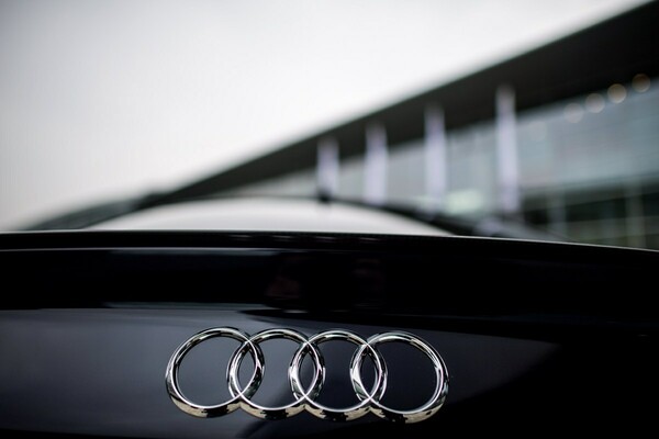 H Audi ανακαλεί 875.000 οχήματα στην Ευρώπη λόγω κινδύνου πυρκαγιάς