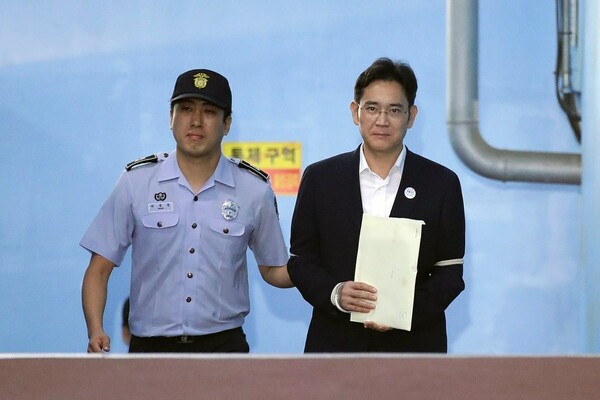 Ν. Κορέα: 12 χρόνια φυλακή για τον κληρονόμο της Samsung ζητά ο εισαγγελέας