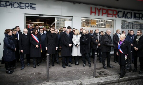 Τρία χρόνια από την επίθεση στο Charlie Hebdo - Η Γαλλία τιμά τη μνήμη των θυμάτων