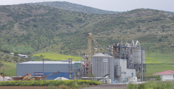 Πτώση 6,1% της βιομηχανικής παραγωγής