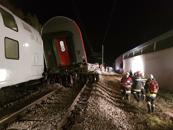 Αυστρία: Σύγκρουση τρένων κοντά στη Βιέννη - 8 τραυματίες