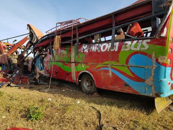 Κένυα: Τουλάχιστον 30 νεκροί από σύγκρουση λεωφορείου με φορτηγό