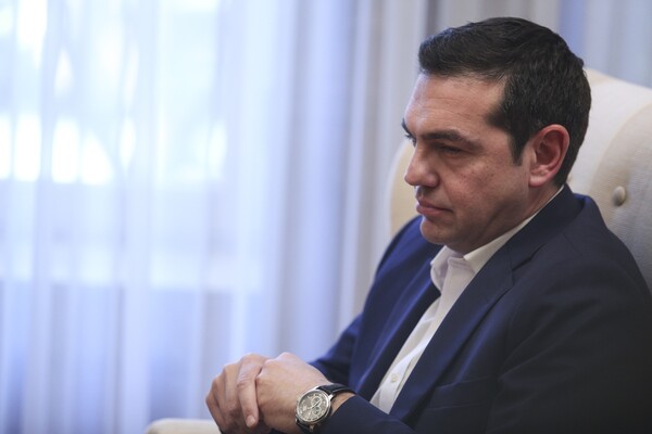 Γερμανικά ΜΜΕ: Το πρόγραμμα λήγει, η επιτήρηση συνεχίζεται και ο Τσίπρας κάνει εκλογικά δώρα