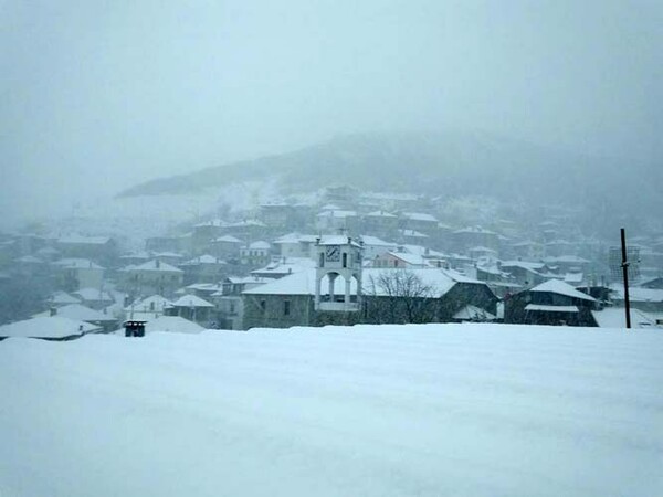 Στα «λευκά» τα ορεινά της Λάρισας