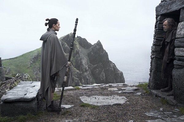 Το Star Wars παραμένει στην κορυφή του αμερικανικού box office