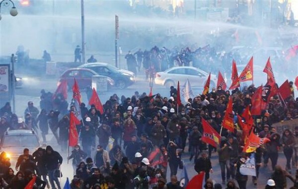 Τουρκία: Οργή στην κηδεία του 15χρονου