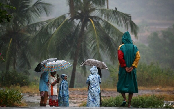 Δέκα ημέρες μετά τον κυκλώνα Άβα η Μαδαγασκάρη εξακολουθεί να μετρά νεκρούς
