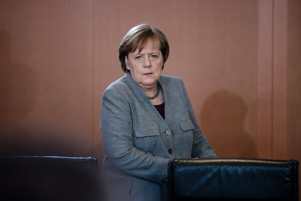 Η Μέρκελ χάνει την εκτίμηση πολλών Γερμανών - Το 56% πιστεύει ότι δεν θα εξαντλήσει τη θητεία της