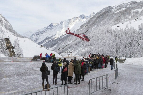 Τέλος της ταλαιπωρίας για τους 13.000 τουρίστες που είχαν αποκλειστεί στις ελβετικές Άλπεις