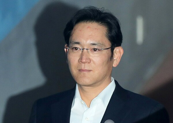 Ν. Κορέα: Αποφυλακίστηκε ο κληρονόμος της Samsung