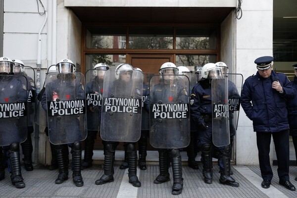 Αστυνομικοί προς Τόσκα: Μας χρησιμοποιείτε για τους πλειστηριασμούς για να μην διασυρθείτε εσείς