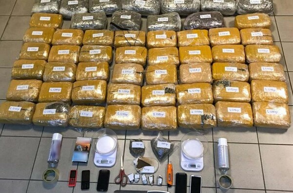Εξαρθρώθηκε συμμορία ναρκωτικών στη Θεσσαλονίκη - Βρέθηκαν πάνω από 90 κιλά κάνναβης