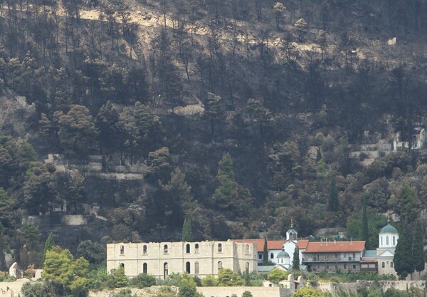 Συνελήφθη ύποπτος για τη μεγάλη πυρκαγιά στο Άγιο όρος το 2012