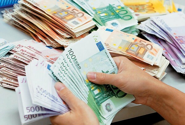 50χρονη εθισμένη στον τζόγο υπεξαίρεσε 170.000 ευρώ από ταμείο στη Δράμα