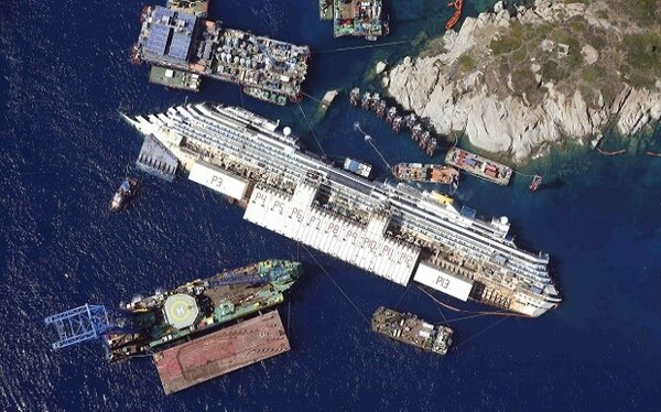 Ξεκίνησε η επιχείρηση ανέλκυσης του Costa Concordia