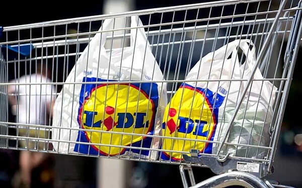H Lidl ανακοίνωσε πως καταργεί την πλαστική σακούλα των 0,04 λεπτών