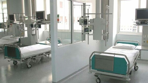 Γιατροί: Να τοποθετηθούν άμεσα στις ΜΕΘ που υπολειτουργούν οι ειδικευόμενοι λόγω ιλαράς και γρίπης