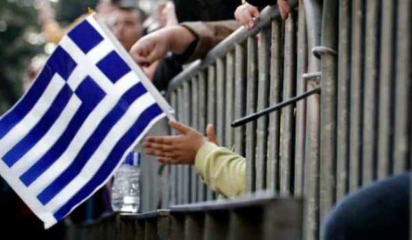 Περήφανη για το γιο της δηλώνει μητέρα μαθητή που αποβλήθηκε λόγω σέλφι στην παρέλαση