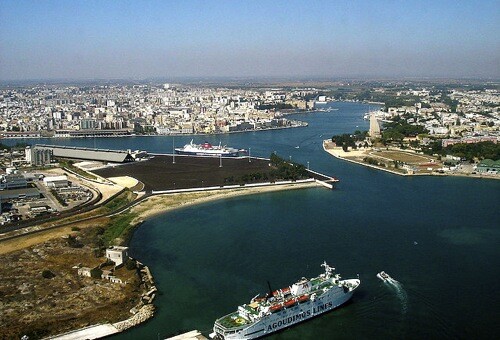 Καθηλωμένοι 700 επιβάτες στο Μπρίντιζι με προορισμό την Κέρκυρα