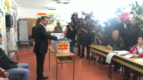 Σάρωσε ο Γκρούεφσκι στις εκλογές της ΠΓΔΜ