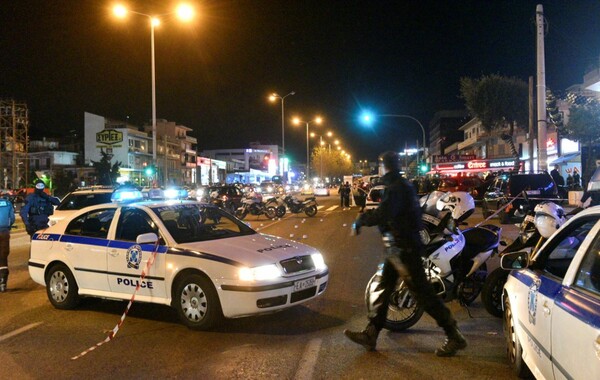 Με 22 σφαίρες εκτέλεσαν τον Βασίλη Στεφανάκο - Φωτογραφίες από το σημείο