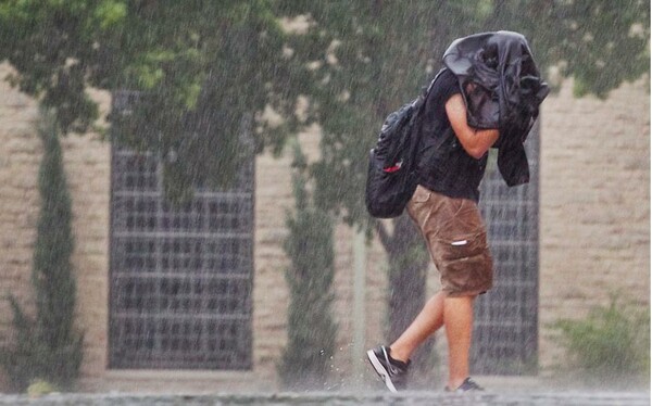 Συννεφιά και βροχές προβλέπει η ΕΜΥ για το Σάββατο