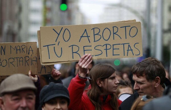 Ελ Σαλβαδόρ: Απονομή χάριτος σε καταδικασμένη για άμβλωση