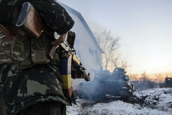 Ουκρανία: Δέκα άμαχοι νεκροί από ρουκέτα σε λεωφορείο
