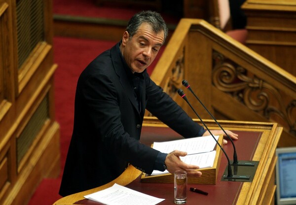 Θεοδωράκης: Φέρτε συμφωνία με τους εταίρους και ας τη λένε και Ρόζα Λούξεμπουργκ
