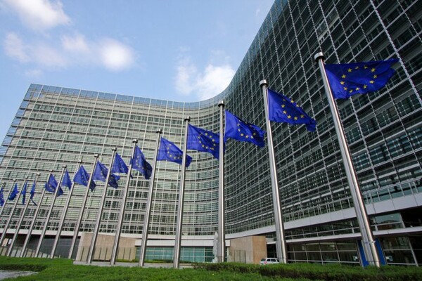 Πρόβλεψη για 2,5% ανάπτυξη στην Ελλάδα το 2015 και πτώση της ανεργίας