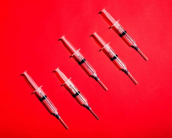 Ένας στους δέκα Αμερικανούς πιστεύει ότι τα εμβόλια δεν είναι ασφαλή