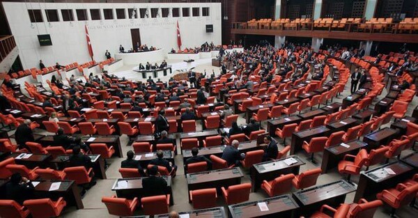 Στο αρχείο το σκάνδαλο της διαφθοράς στην Τουρκία