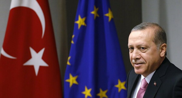 Το Ευρωπαϊκό Κοινοβούλιο καλεί την Τουρκία να άρει την κατάσταση έκτακτης ανάγκης