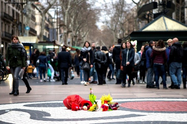 Τρεις συλλήψεις στη Γαλλία για τις τρομοκρατικές επιθέσεις στη Βαρκελώνη το καλοκαίρι