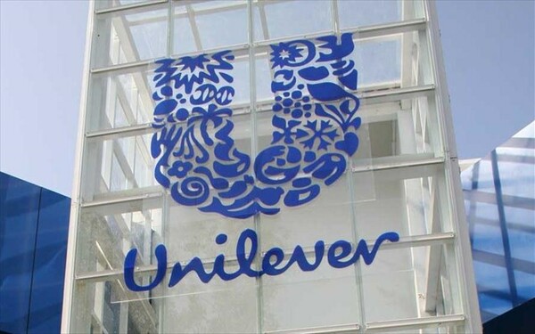 H Unilever απειλεί να «κόψει» τις διαφημίσεις από Facebook και Google